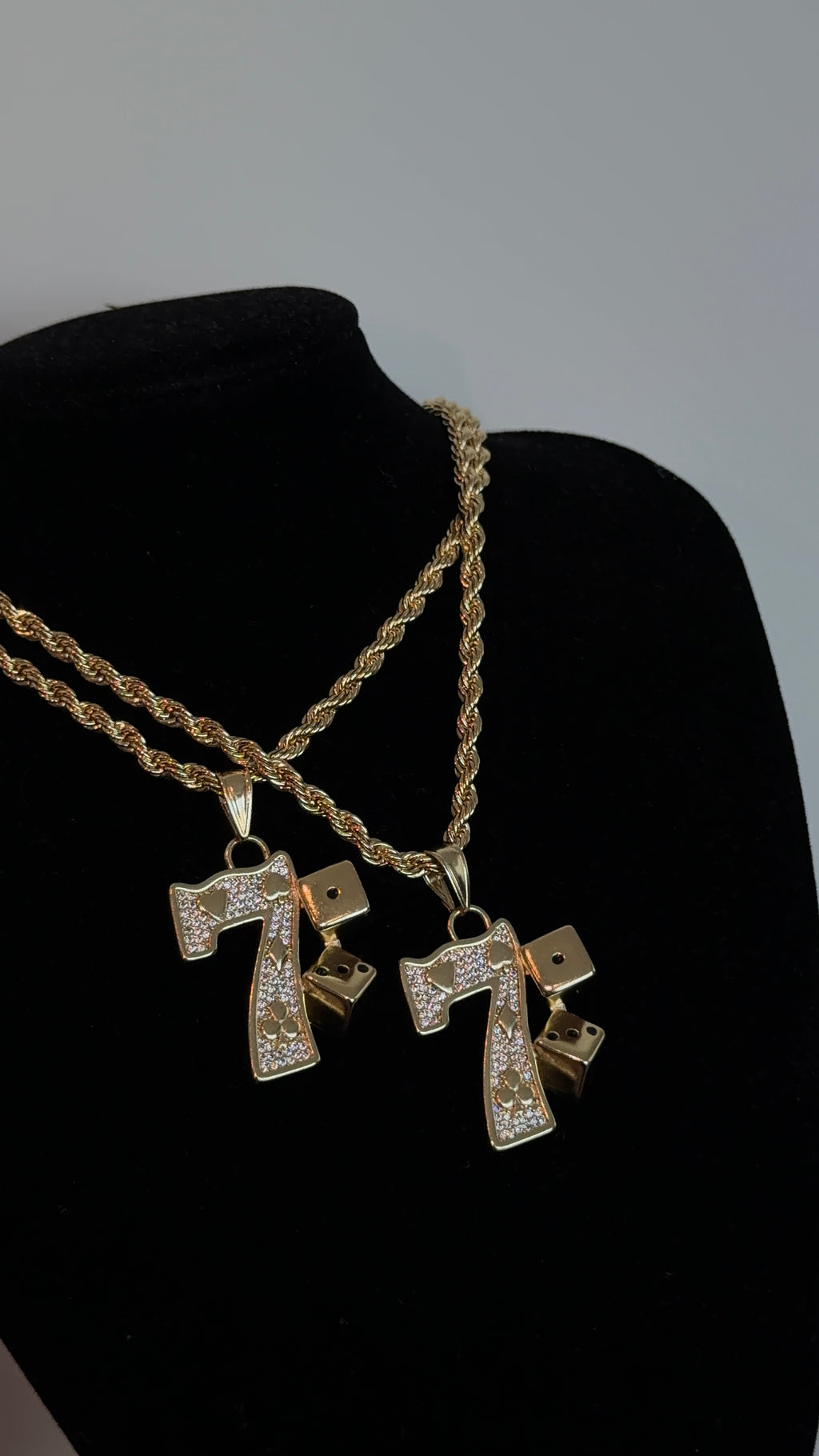 Lucky 7 Dice Chain