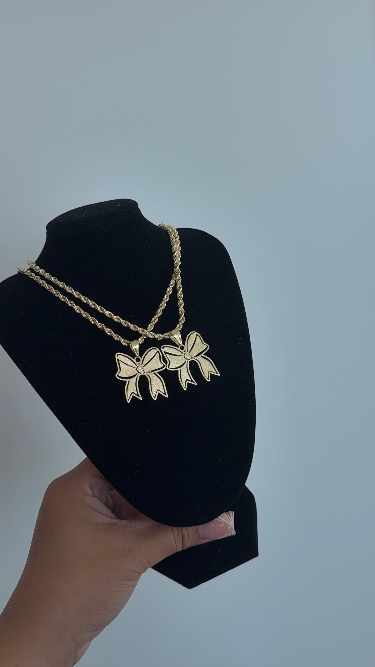 Pretty Bow Chain