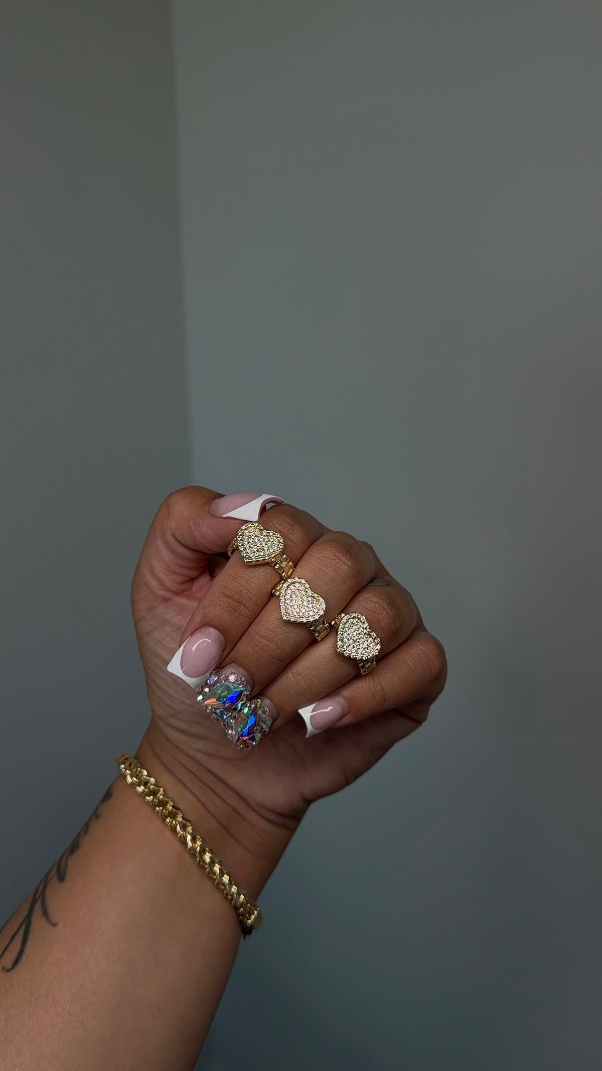 White Heart Rollie Ring