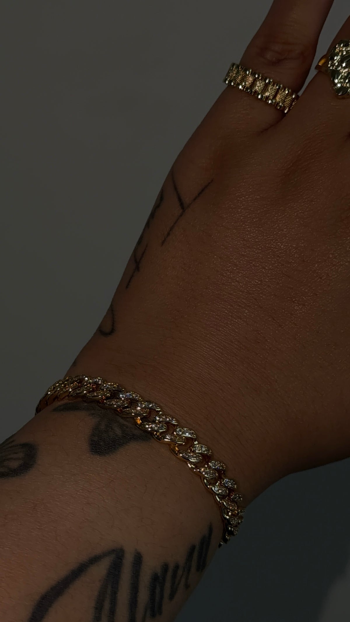 BussDwn Gold Cuban Link Bracelet