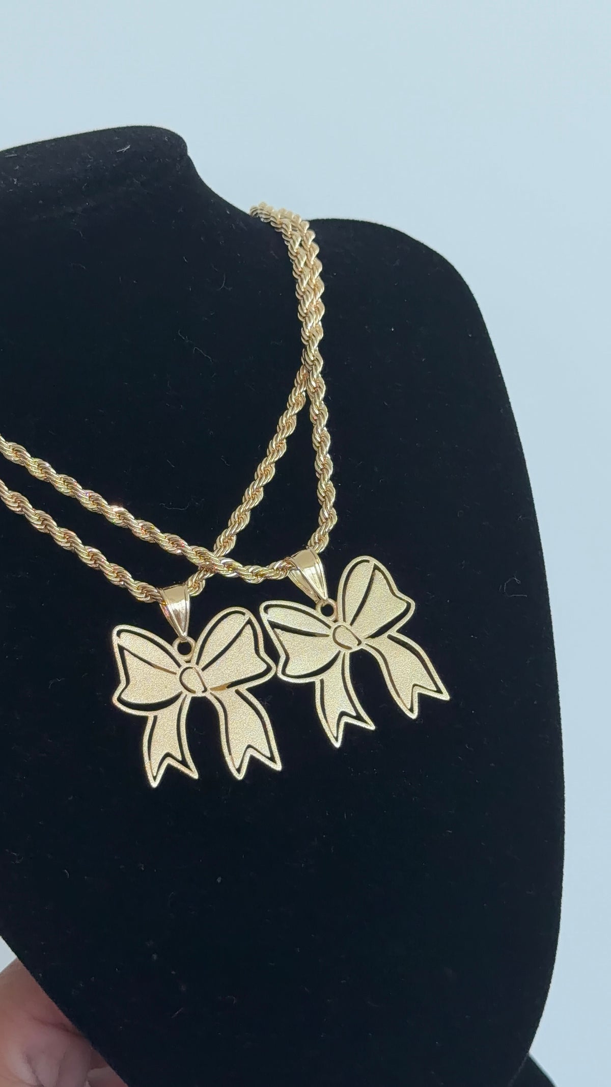 Pretty Bow Chain