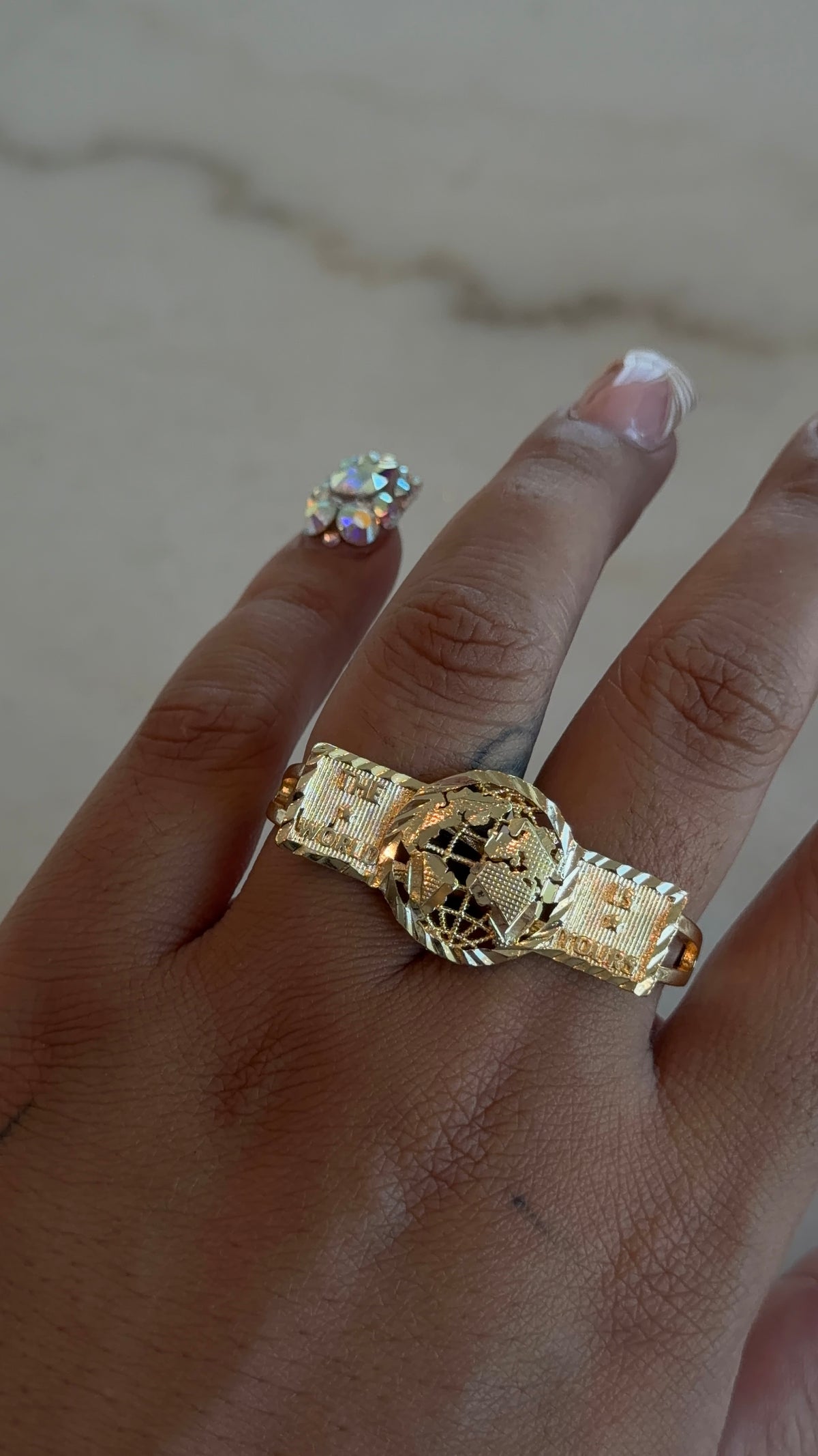 Double Finger World Is Yours Ring