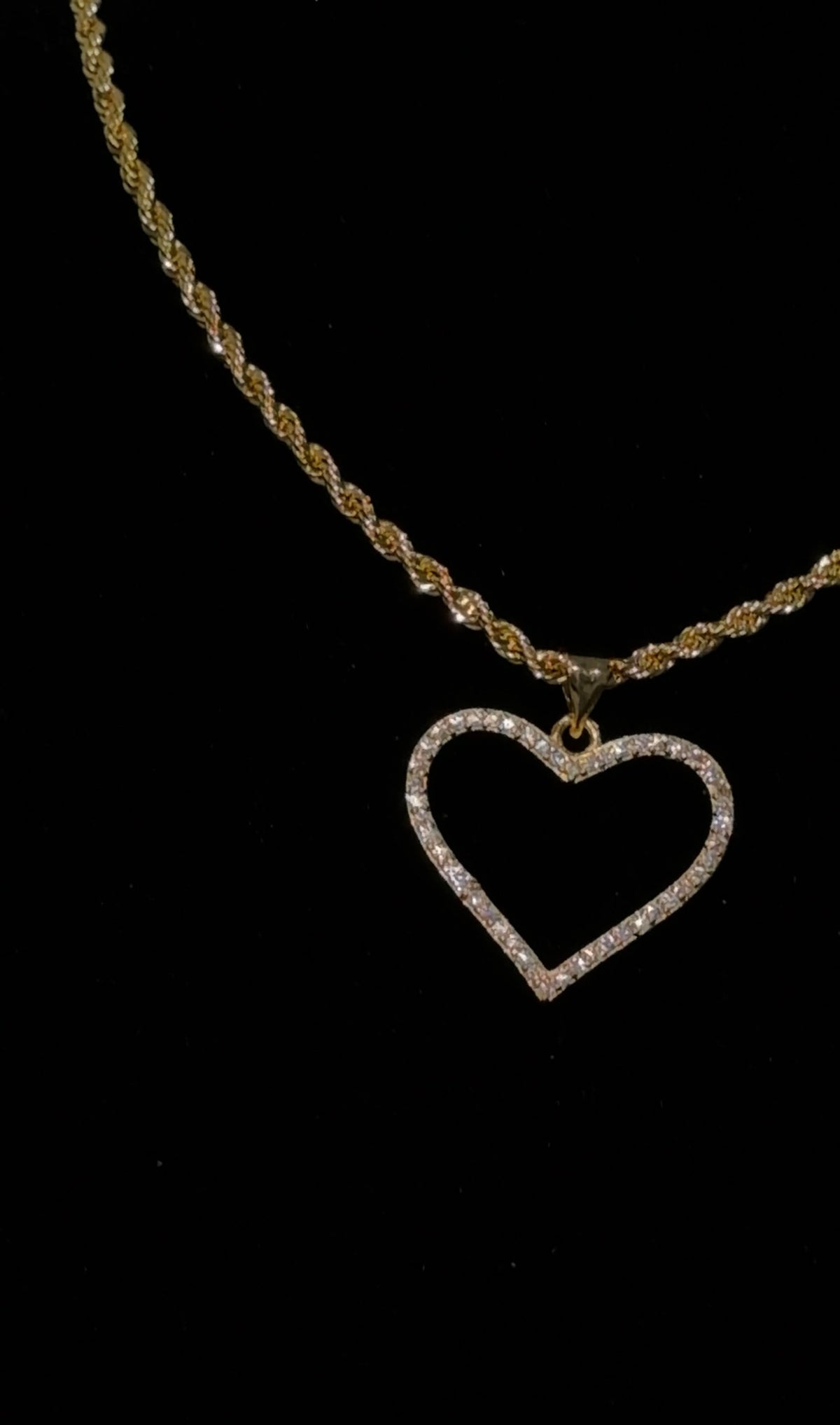 Dainty Diamond Heart Necklace