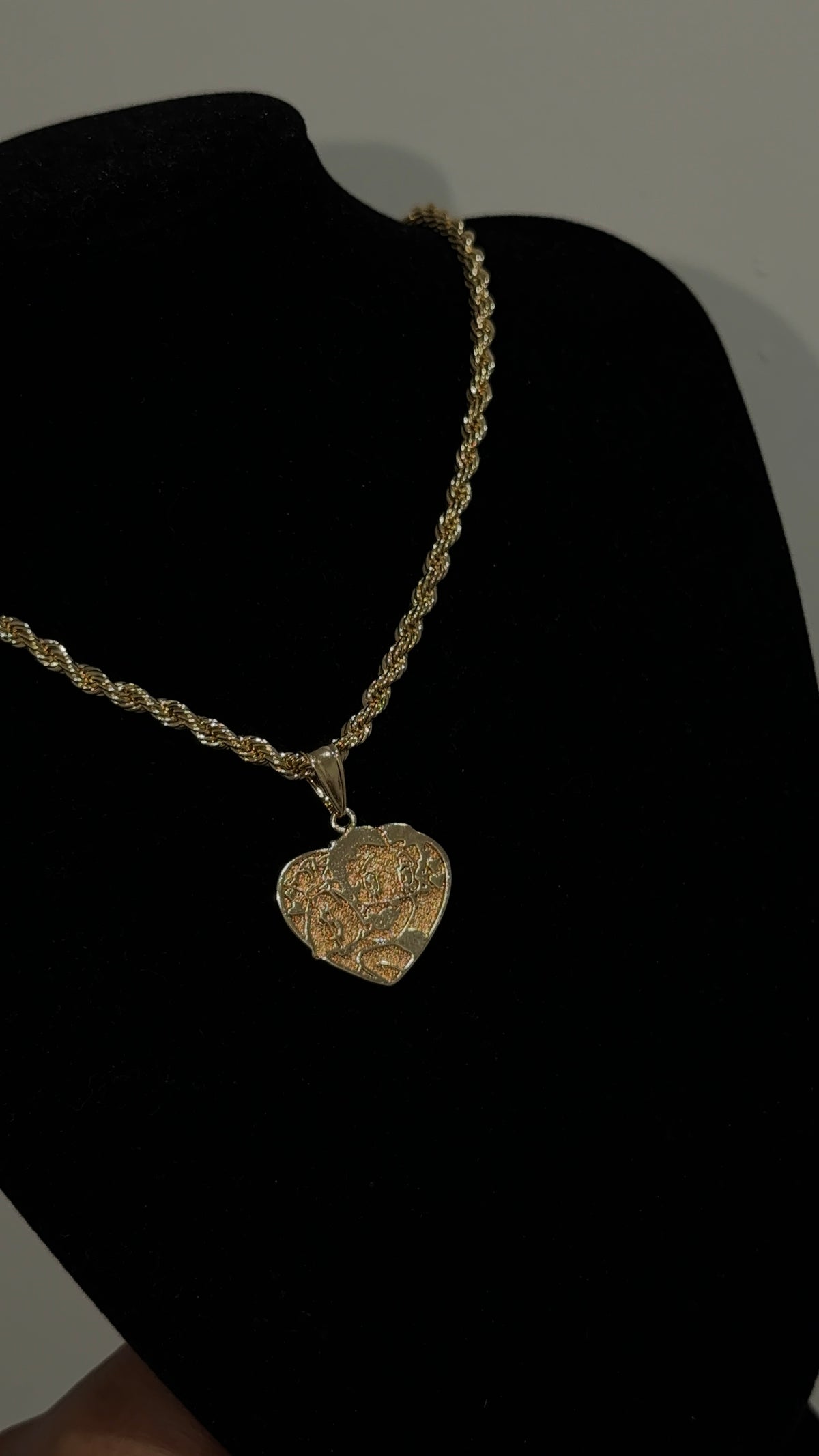Betty Wit A Bag Chain