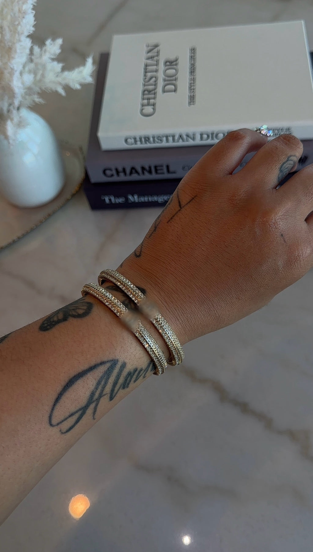 Luxxy Bling C Bangle
