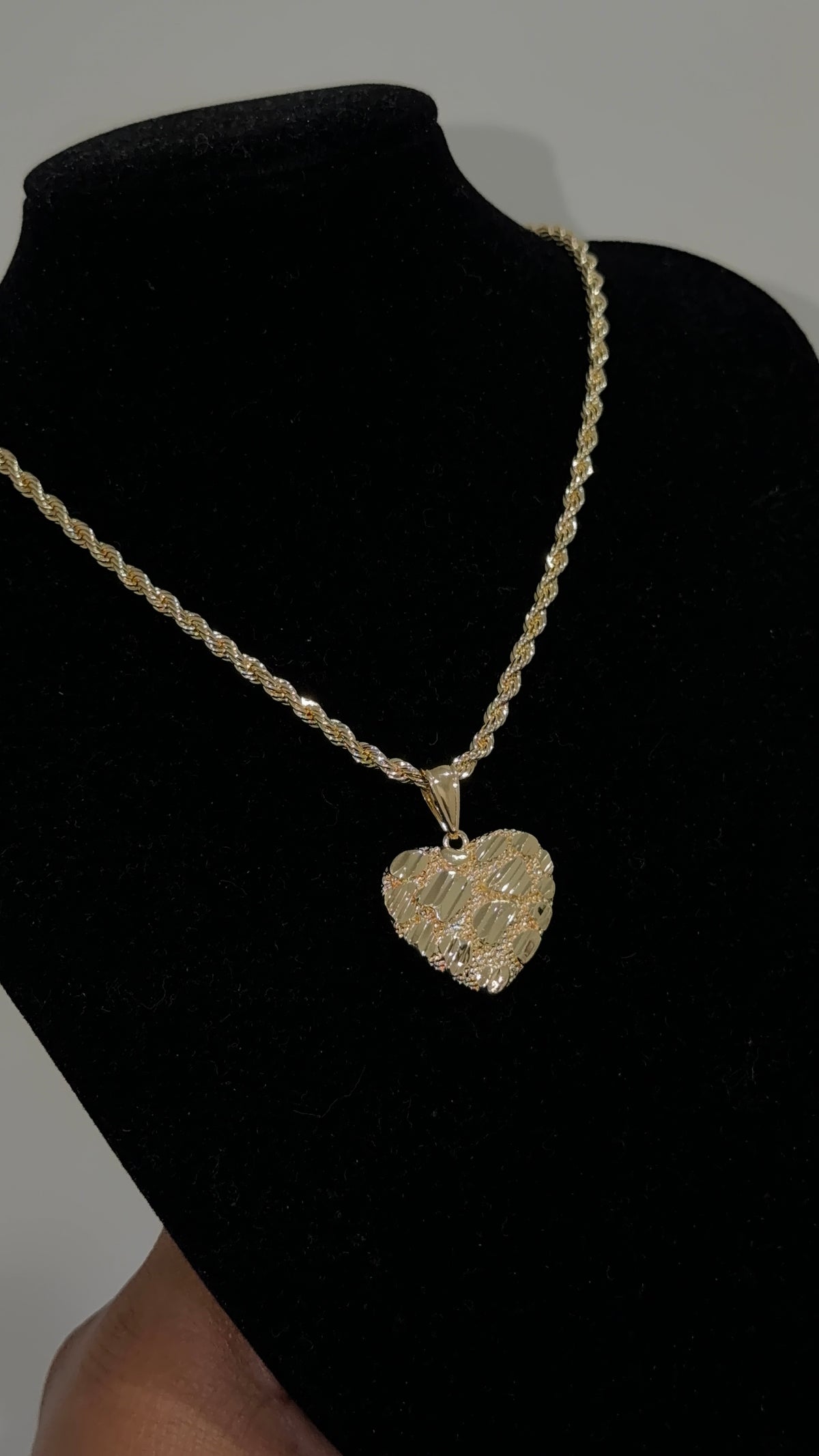 Jumbo Nugget Heart Chain