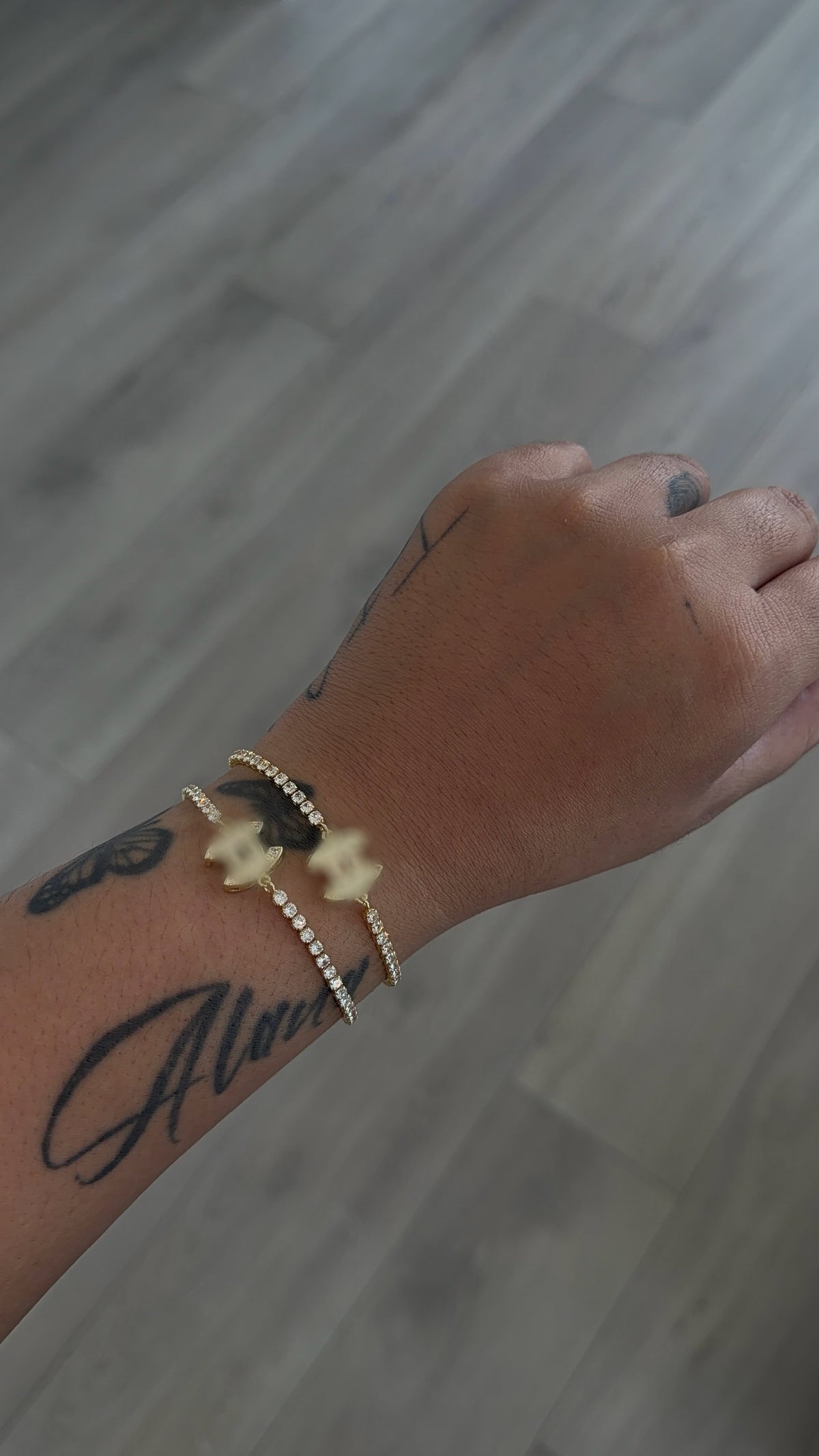 Luxxy Dainty Bling C Bracelet