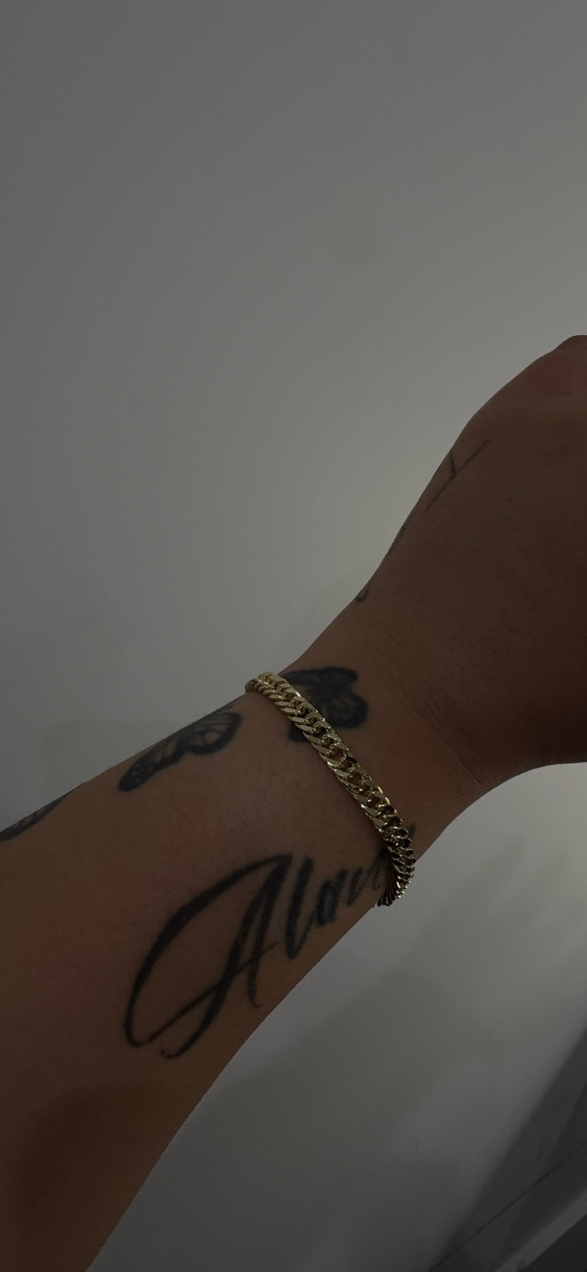 Medium Cuban Link Bracelet